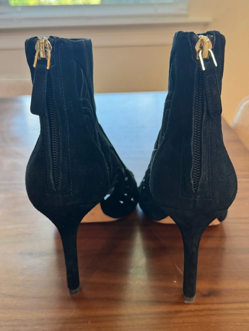 Tory Burch Leyla Black Suede Peep Toe Ankle Boots Size 8.5 🖤